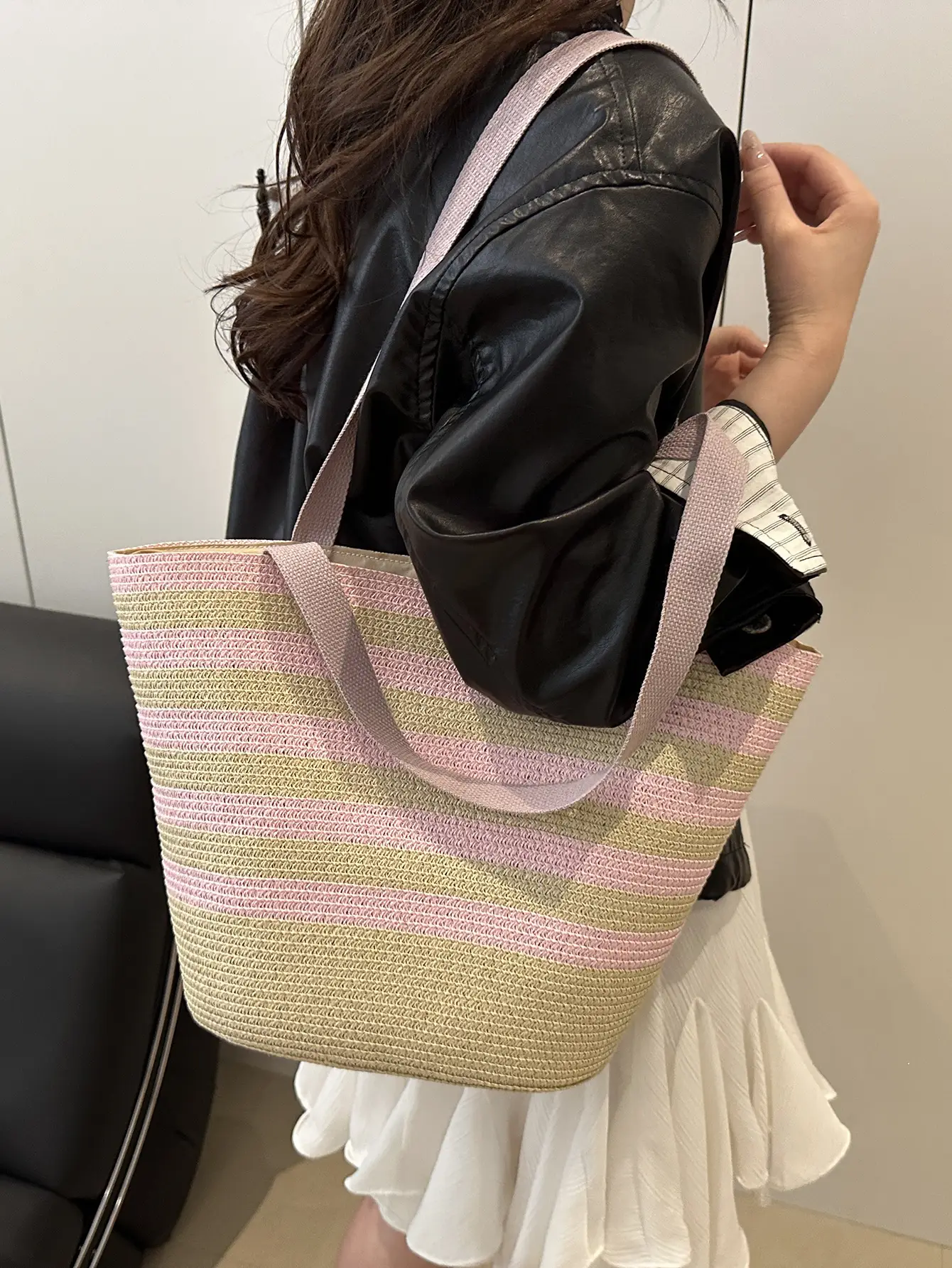 Straw Beach Bag Yellow Stripes Large Capacity - Image 6