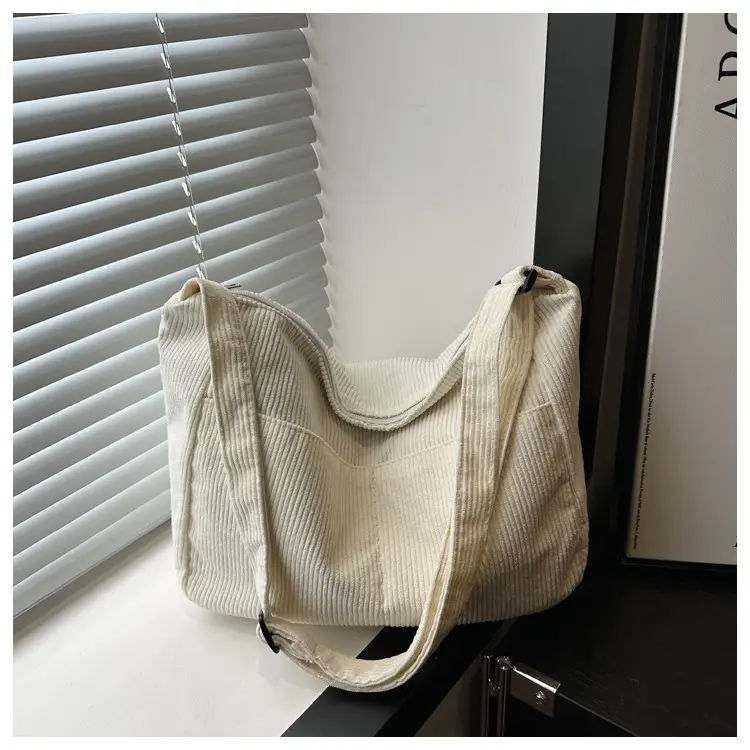 Green Textured Shoulder Bag for Students & Daily Use — feature 12