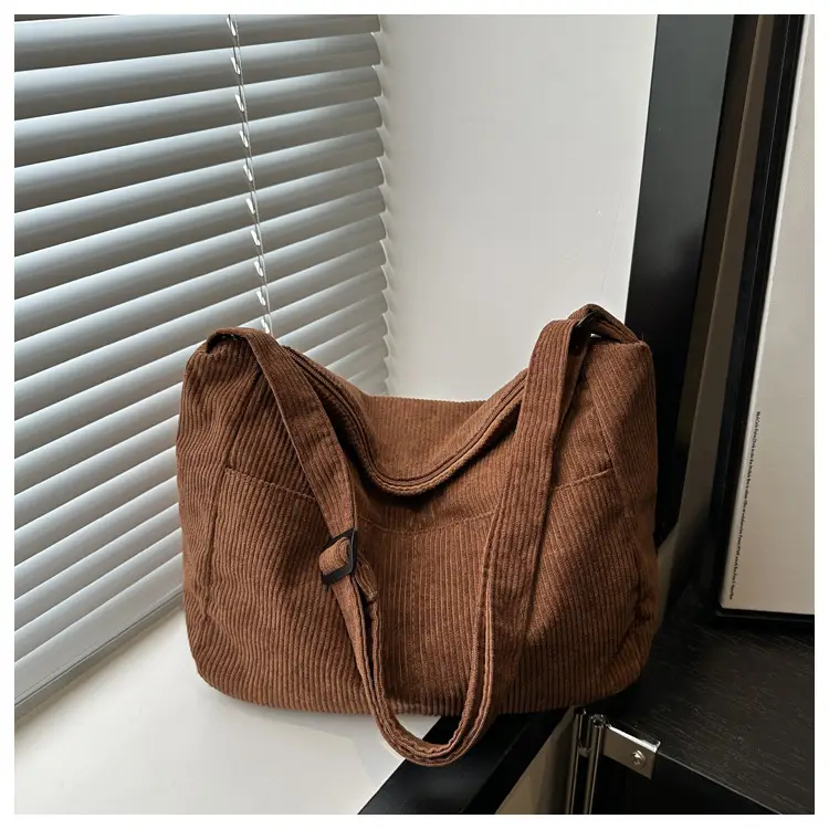 Green Textured Shoulder Bag for Students & Daily Use — feature 17