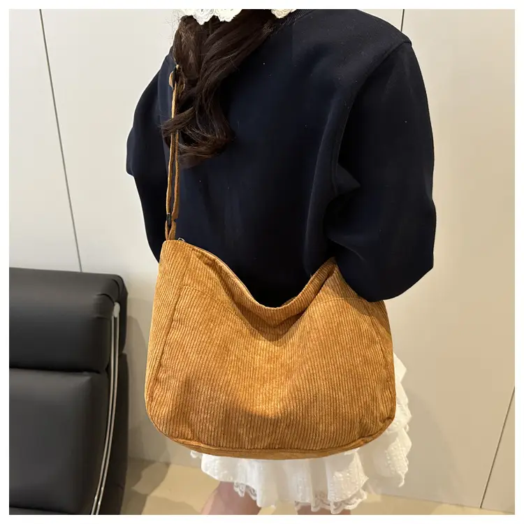 Green Textured Shoulder Bag for Students & Daily Use — feature 30