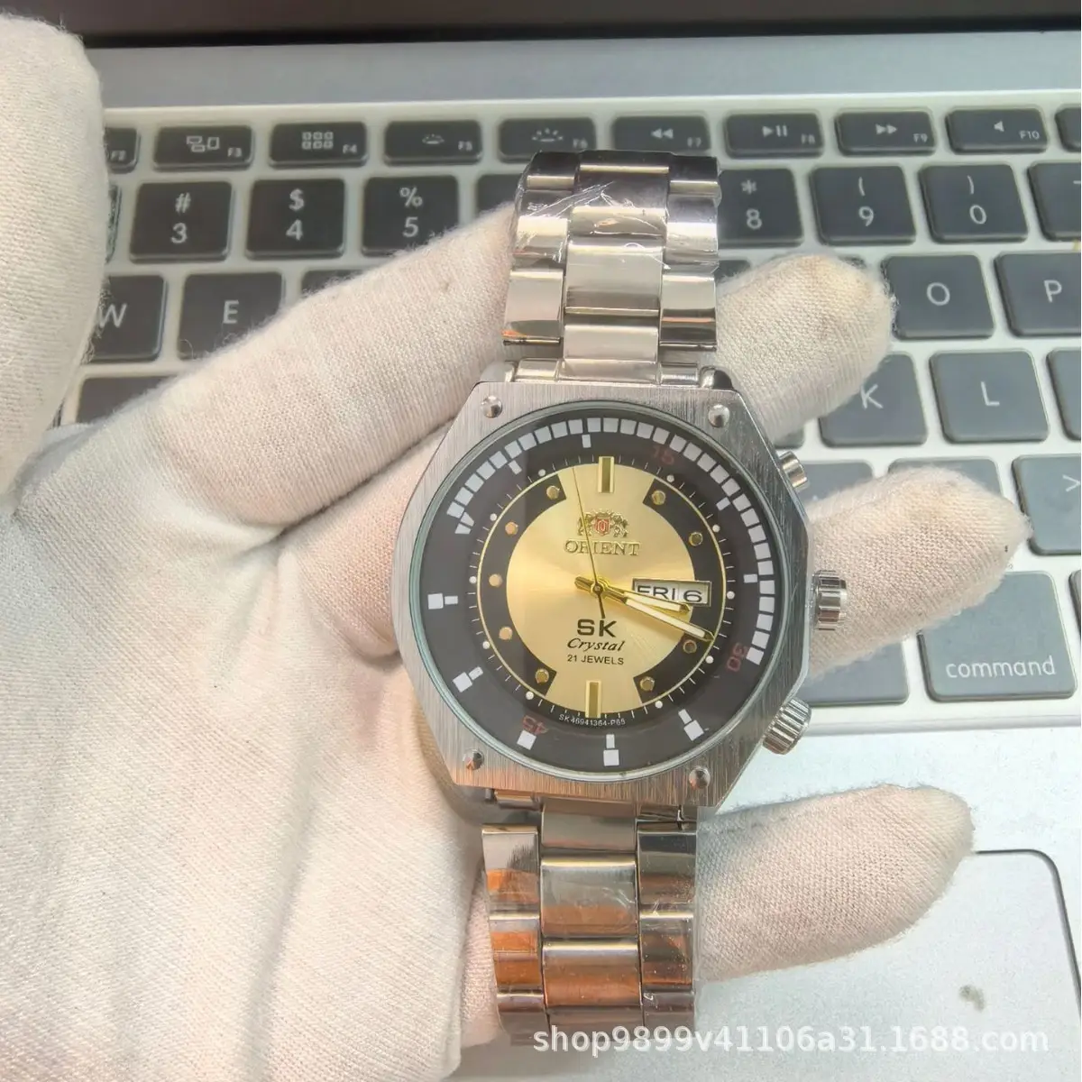 Men's Luminous Steel Band Quartz Watch with 3-Pin Display - Image 4