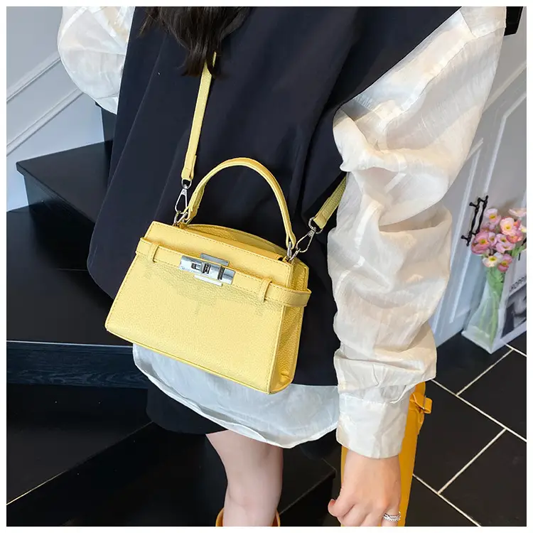 Red Korean Style Shoulder Bag for Women 2026 — feature 23