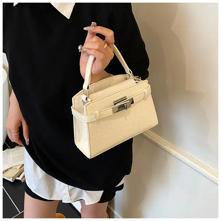 Red Korean Style Shoulder Bag for Women 2026 — feature 24