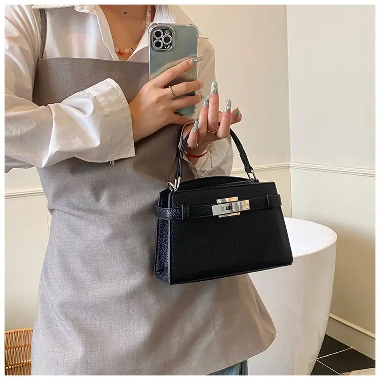 Red Korean Style Shoulder Bag for Women 2026 — feature 39