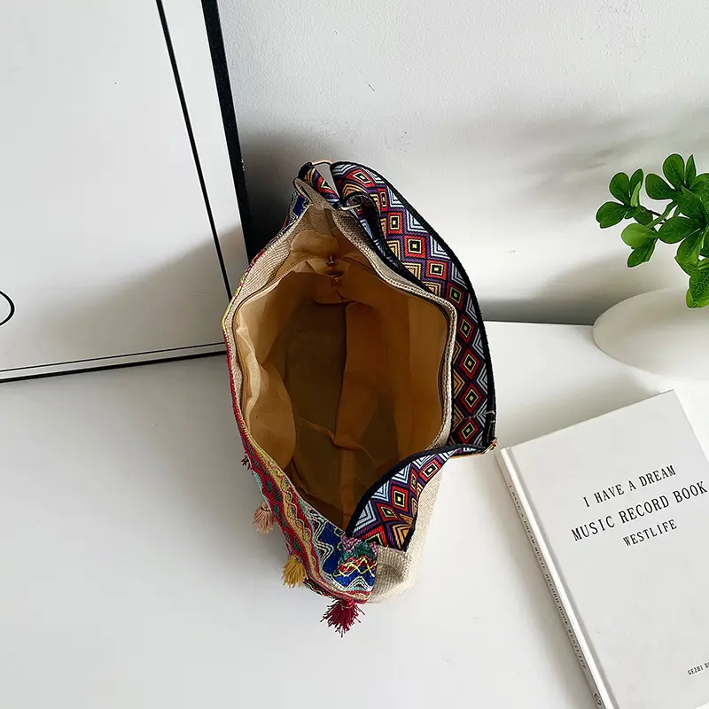 Trendy Tassel Bag for Women Summer 2025 - Image 7