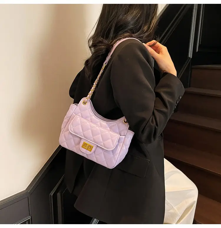 Women's Korean-style Quilted Shoulder Bag Beige — feature 19
