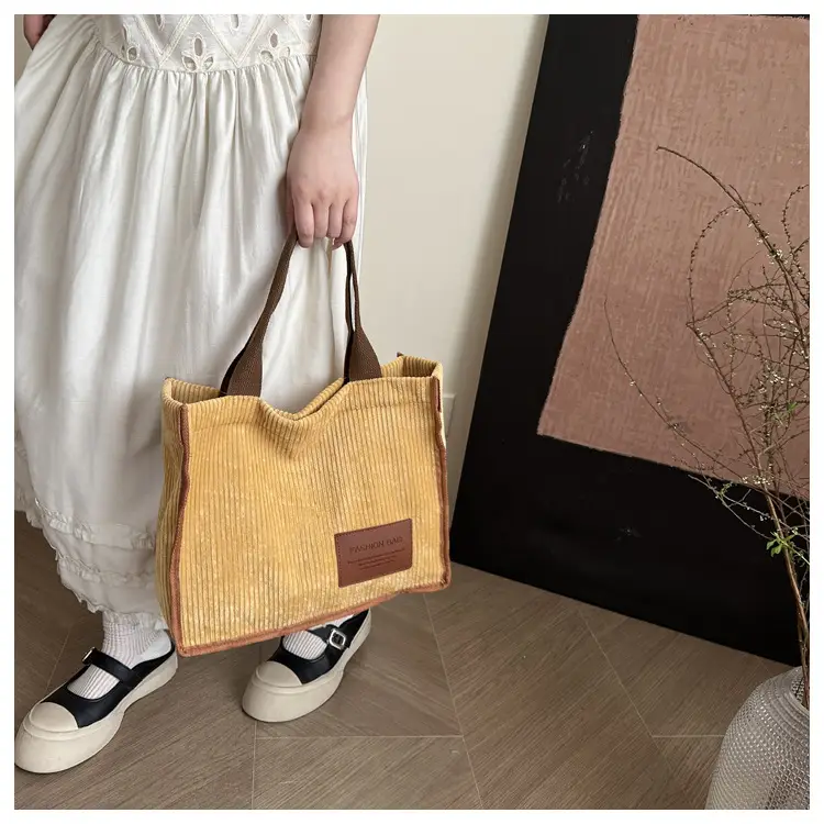 Brown Corduroy Large Tote Bag 2025 — feature 8