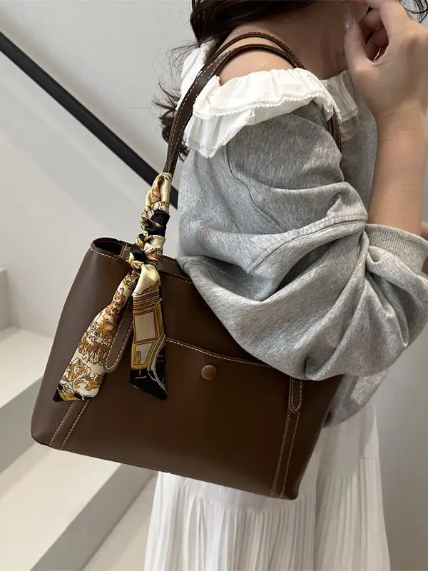 Brown Leather Crossbody Bag with Gold Chain for Women - Image 7
