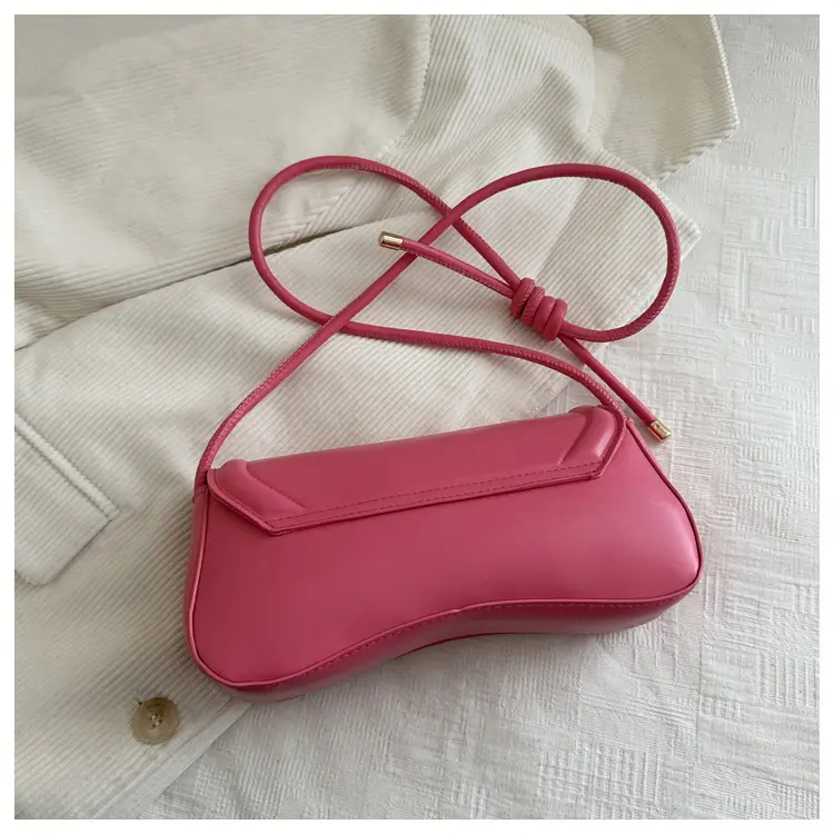 Vintage Letter Print Crossbody Bag Brown 2025 — feature 12