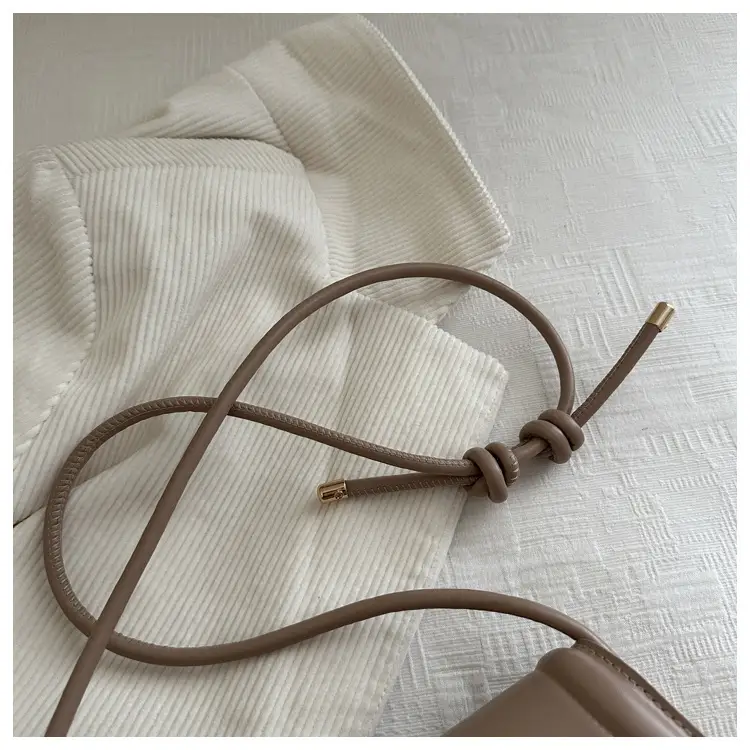 Vintage Letter Print Crossbody Bag Brown 2025 — feature 14