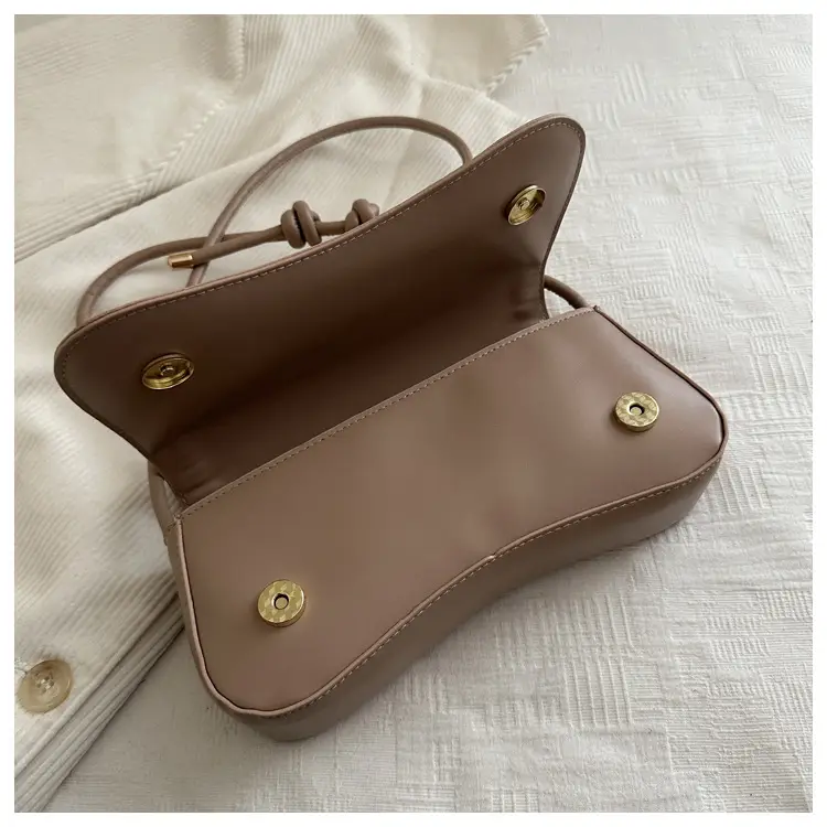 Vintage Letter Print Crossbody Bag Brown 2025 — feature 17