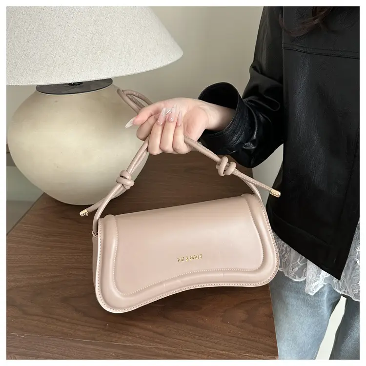 Vintage Letter Print Crossbody Bag Brown 2025 — feature 25