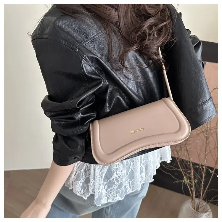 Vintage Letter Print Crossbody Bag Brown 2025 — feature 30