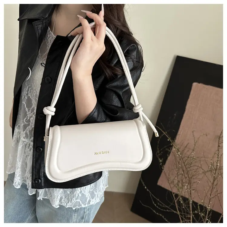 Vintage Letter Print Crossbody Bag Brown 2025 — feature 31
