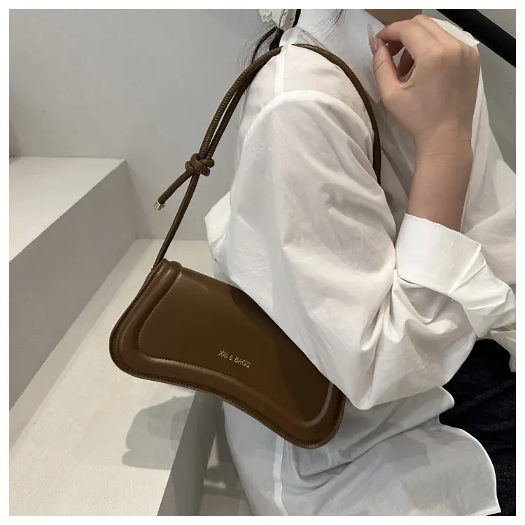 Vintage Letter Print Crossbody Bag Brown 2025 — feature 38