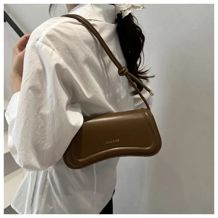 Vintage Letter Print Crossbody Bag Brown 2025 — feature 40