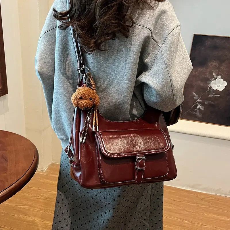 Red Waxed Leather Shoulder Bag for Women - Image 9