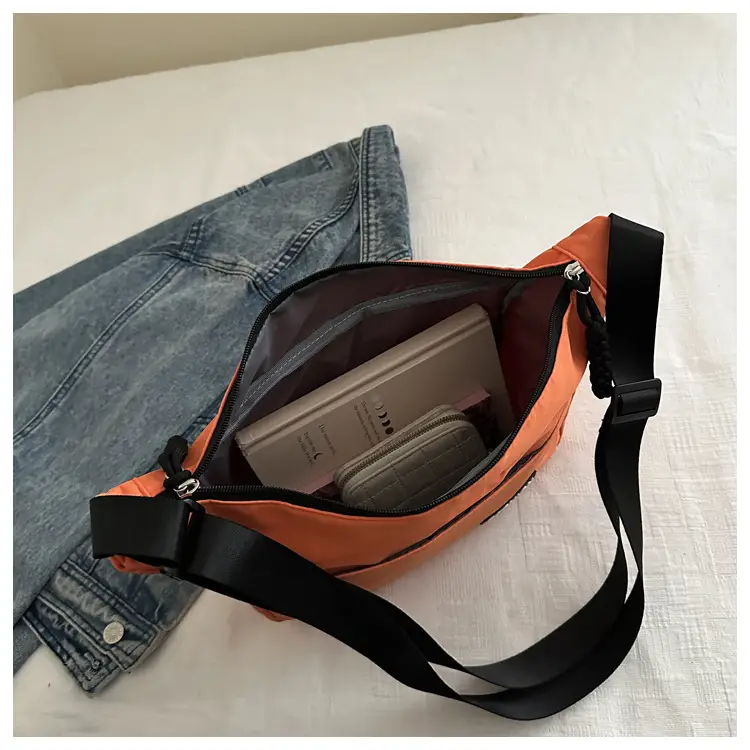 Women's White Crossbody Bag 2025 — feature 22
