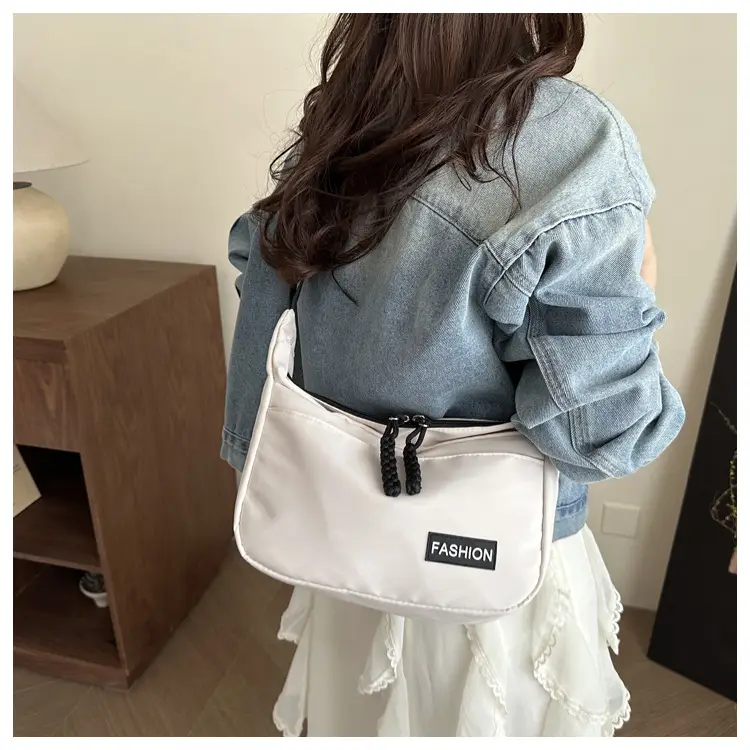 Women's White Crossbody Bag 2025 — feature 7