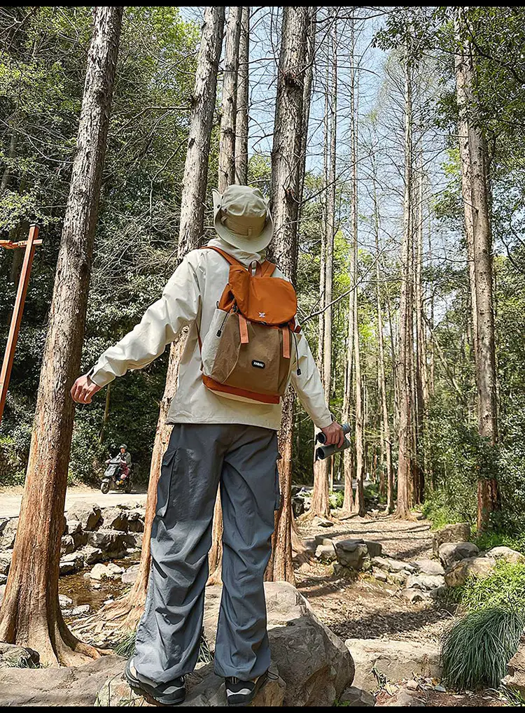 2025 Korean Style Lightweight Outdoor Backpack Large Capacity — feature 13