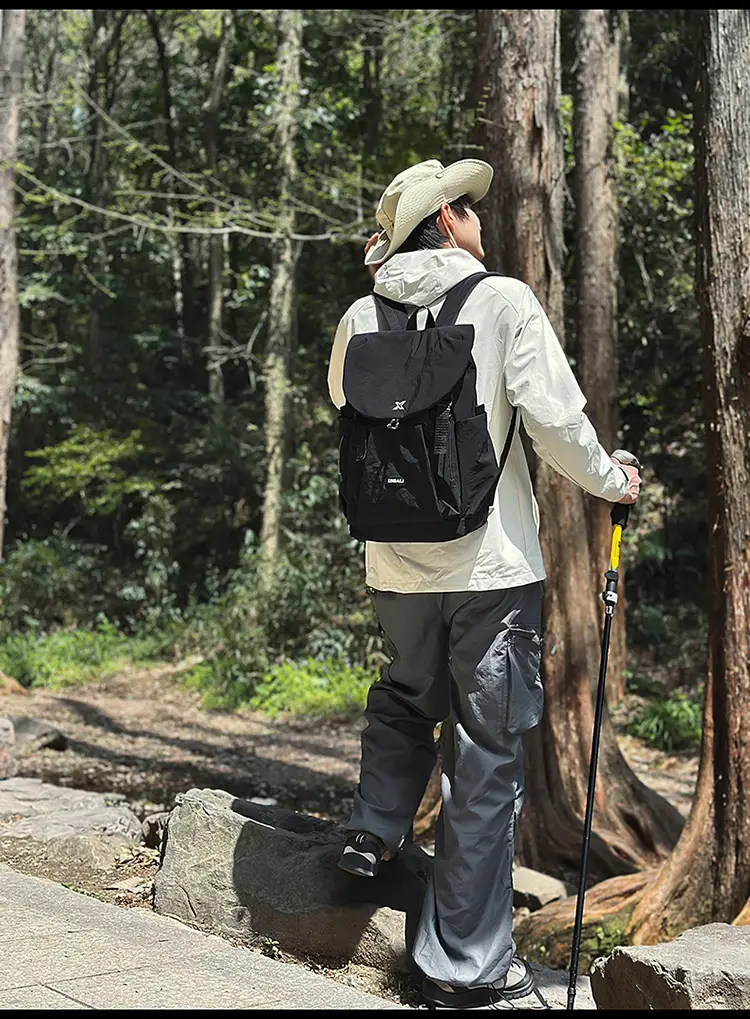 2025 Korean Style Lightweight Outdoor Backpack Large Capacity — feature 22
