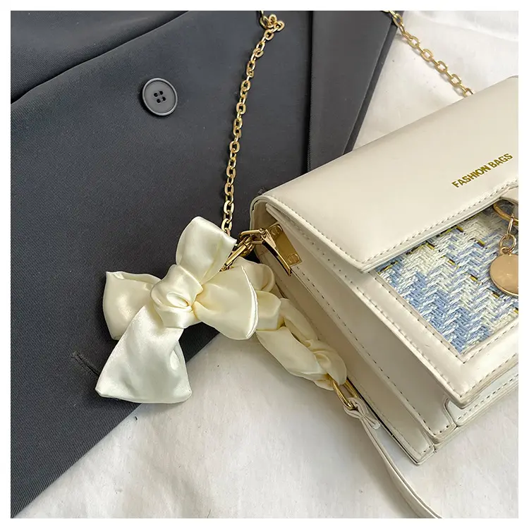Women Plaid Bag Black Gold Chain 2024 Spring Summer — feature 10