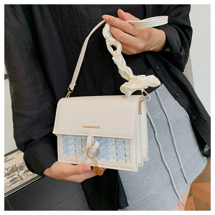 Women Plaid Bag Black Gold Chain 2024 Spring Summer — feature 32
