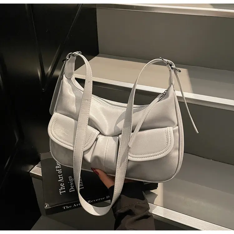 Gold Leather Shoulder Bag for Women 2025 — feature 18