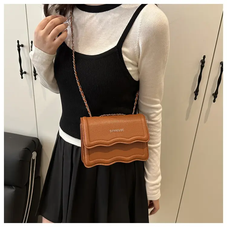 Women's Brown Leather Crossbody Bag 2025 New Style — feature 13