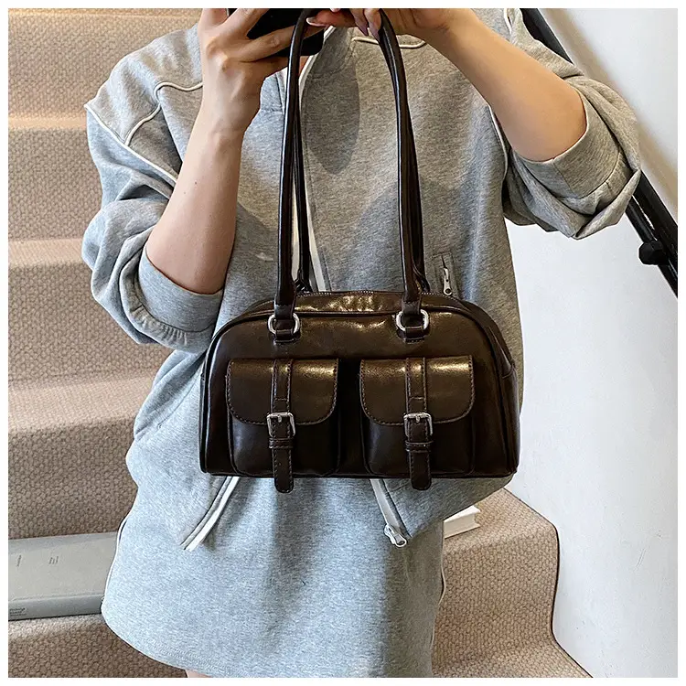 Retro Boston Style Shoulder Bag Cream 2026 — feature 15