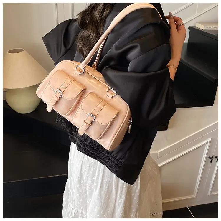 Retro Boston Style Shoulder Bag Cream 2026 — feature 30