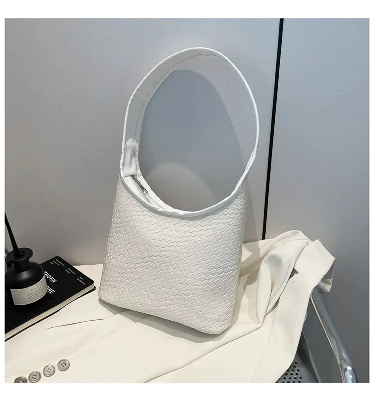 Pink Woven Korean Style Shoulder Bag 2025 — feature 24