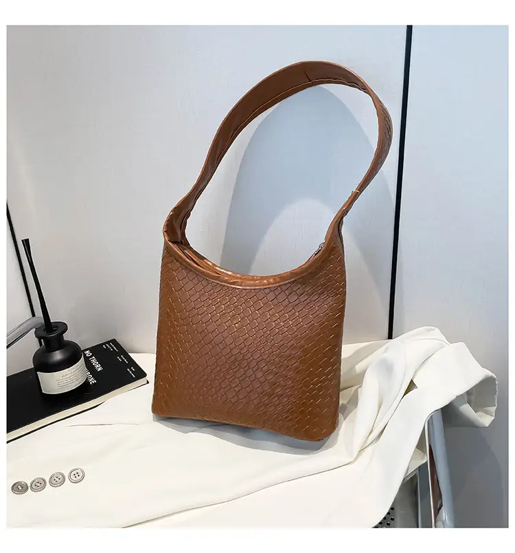 Pink Woven Korean Style Shoulder Bag 2025 — feature 28