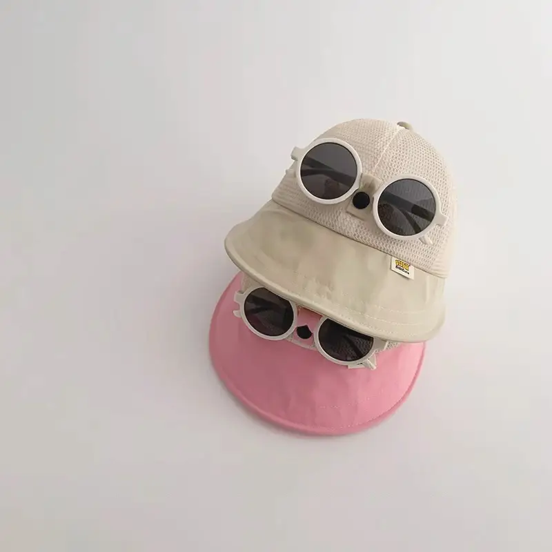 Pink Mesh Sun Hat with Sunglasses for Kids - Image 7