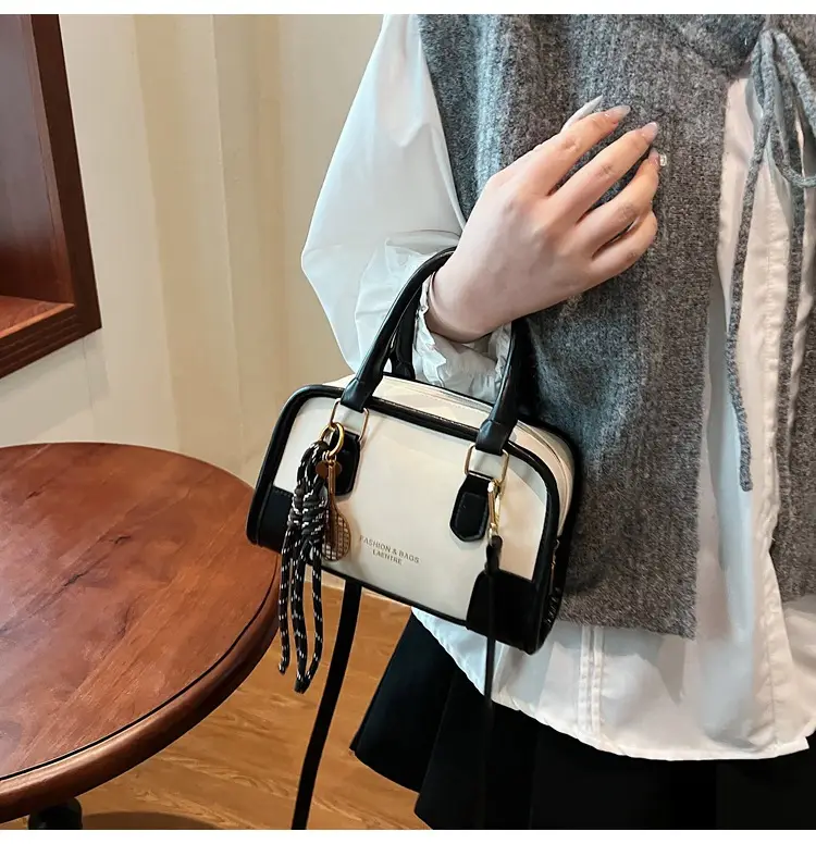 Retro Brown & Cream Shoulder Bag for Women 2025 — feature 12