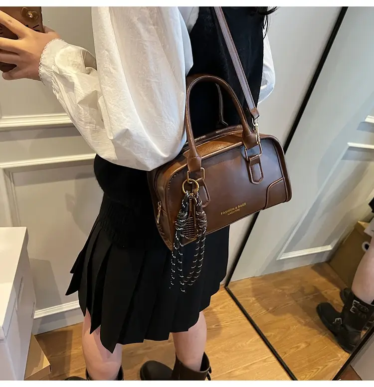Retro Brown & Cream Shoulder Bag for Women 2025 — feature 16
