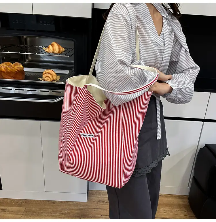 Women's Red Striped Canvas Shoulder Bag Large Capacity 2025 — feature 23