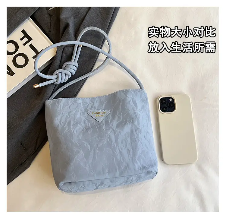 2026 Stylish Shoulder Bag for Women Solid Color Textured Artistic Trendy Casual Versatile — feature 7