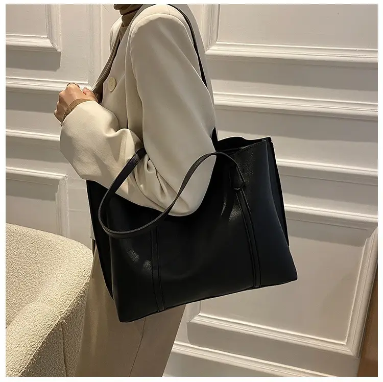 Black Leather Tote Bag for Women 2024 Winter Style — feature 12
