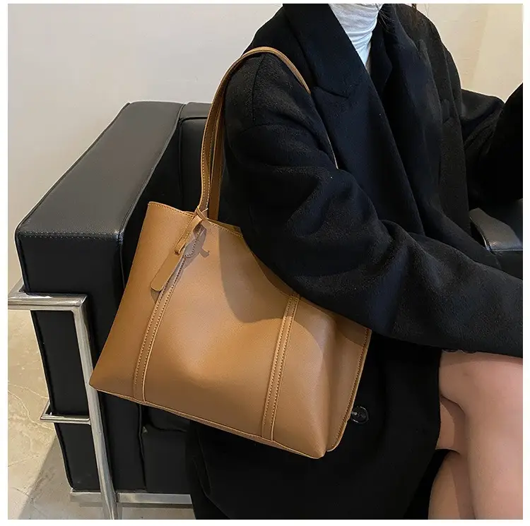 Black Leather Tote Bag for Women 2024 Winter Style — feature 20