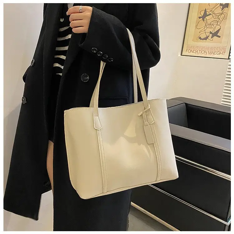 Black Leather Tote Bag for Women 2024 Winter Style — feature 21