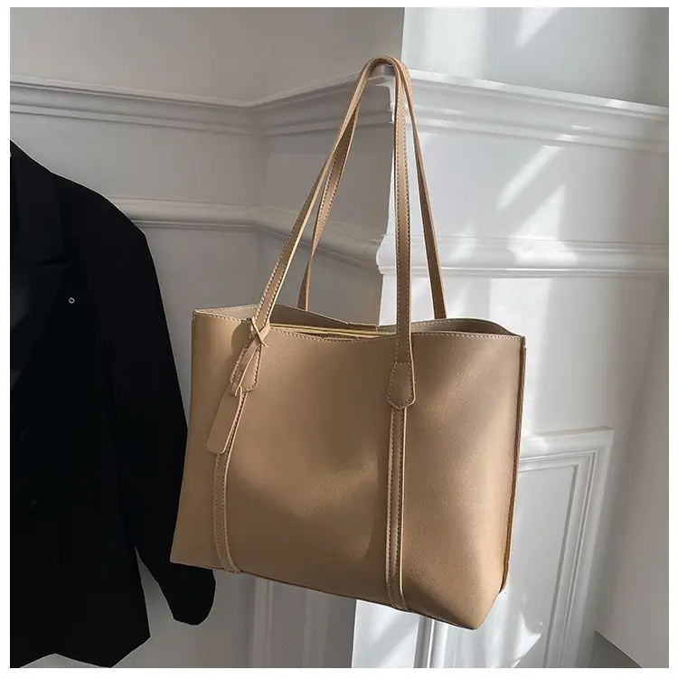 Black Leather Tote Bag for Women 2024 Winter Style — feature 39