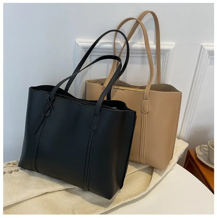 Black Leather Tote Bag for Women 2024 Winter Style — feature 43