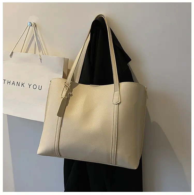 Black Leather Tote Bag for Women 2024 Winter Style — feature 47