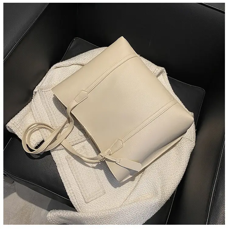 Black Leather Tote Bag for Women 2024 Winter Style — feature 50