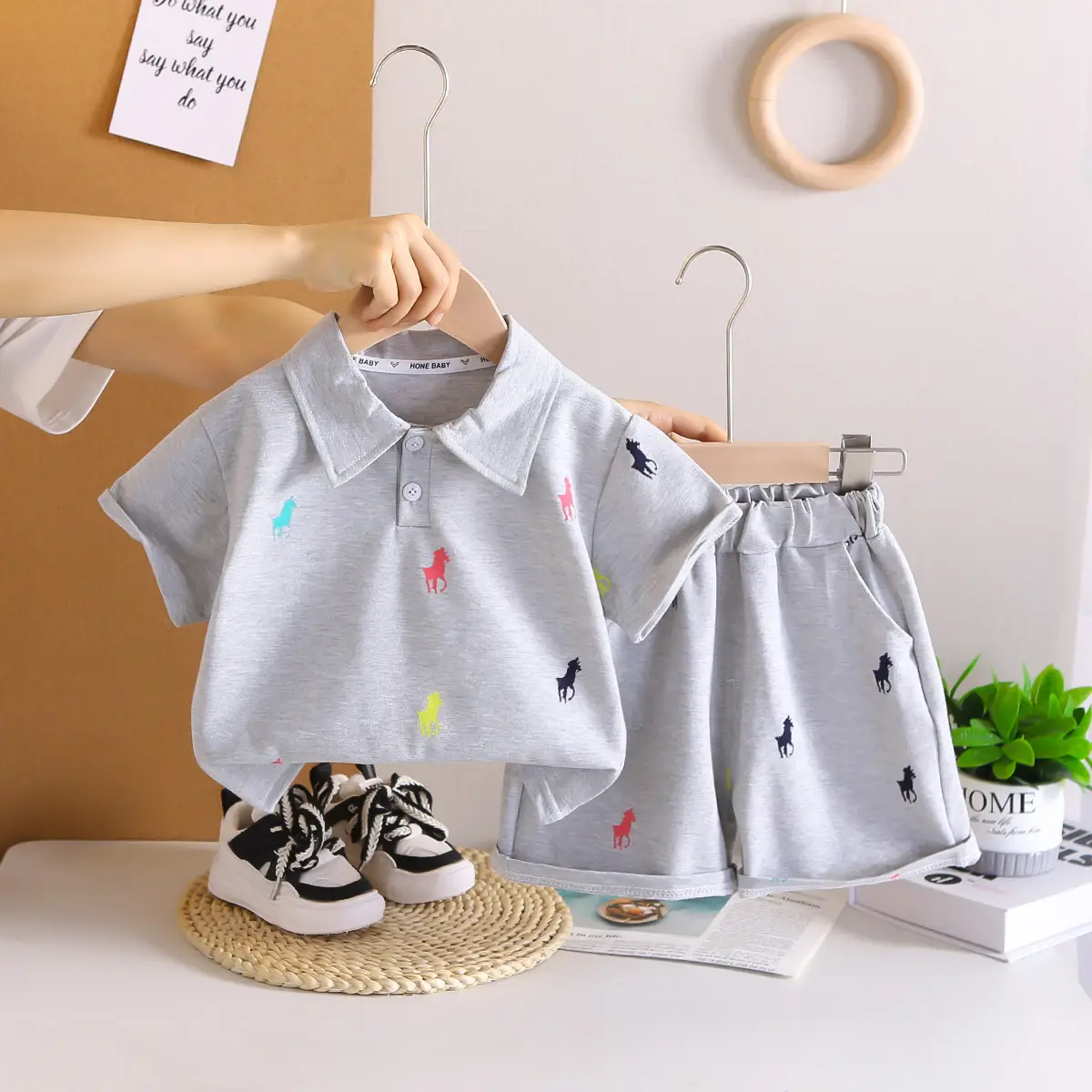 Boys' White Printed Short Sleeve T-Shirt Shorts Set 2025 - Image 2