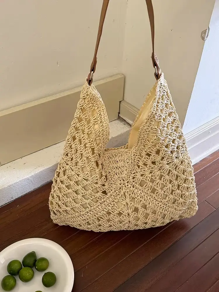 Women's Large Straw Woven Bag for Beach & Commute - Image 9