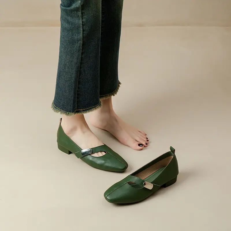 French Flats 2025 New Spring & Fall Flats Cheongsam Thick Heel Women's Shoes Work Clothing Soft Sole Women's Mary Jane Leather Shoes - Image 4