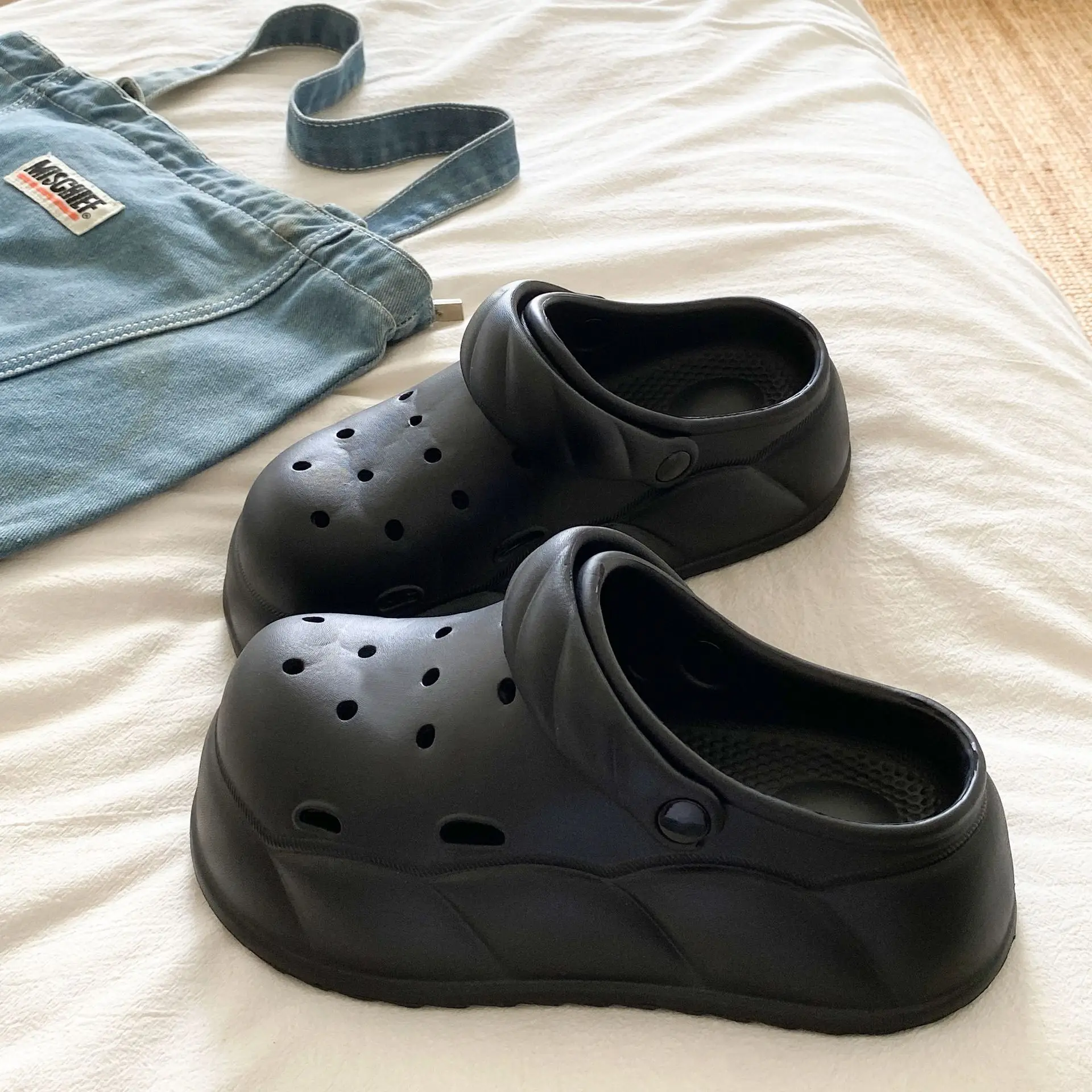 Eva Crocs 2025 Women's Breathable Crocs with Bear Design