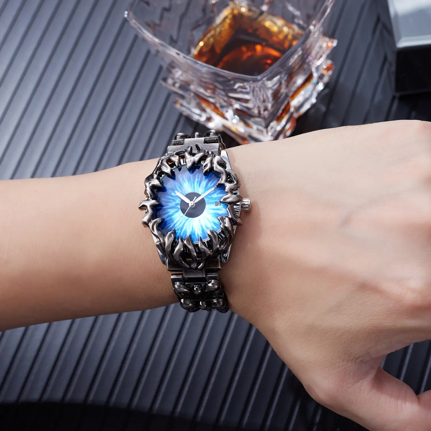 Men's Alien Blue Glass Watch with Eagle Claw Bracelet - Image 6